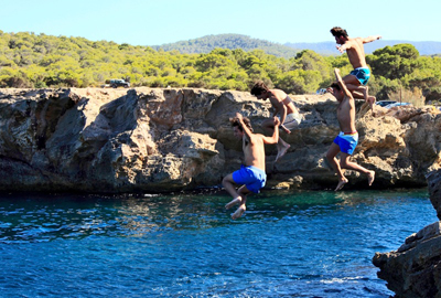 Interesse culturale in sala, Niente può fermarci di Luigi Cecinelli