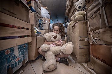 Il cratere di Silvia Luzi e Luca Bellino